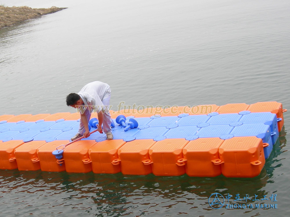 Thousand Island Lake T-shaped water platform