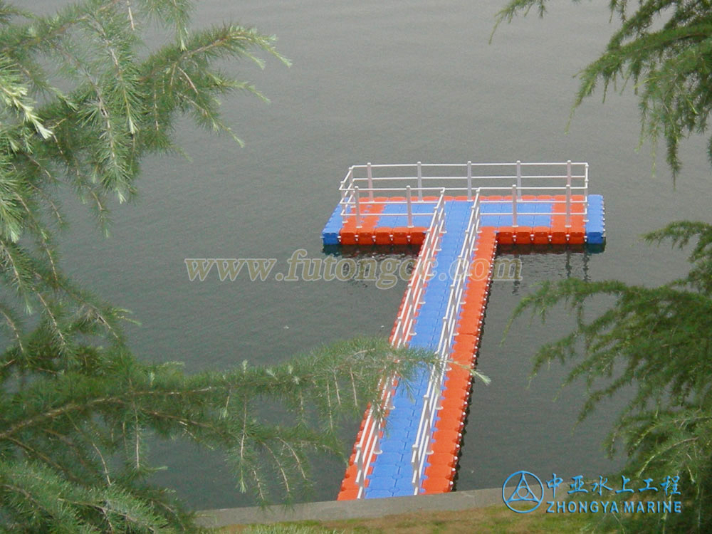 Thousand Island Lake T-shaped water platform